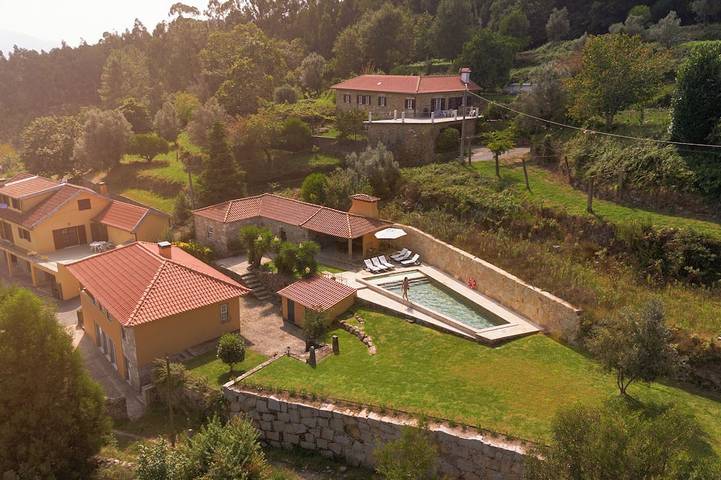 Gîte pour 6 personnes, avec Balcon et Jardin