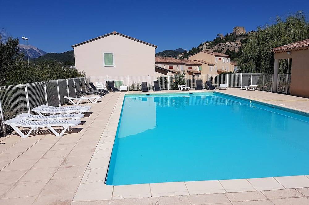 Appartement entier, T2 proche des Thermes, du village et du supermarché in Montbrun-les-Bains, Région de nyons