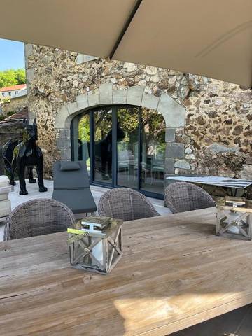 Chambre d’hôte pour 4 personnes, avec vue et jardin, animaux acceptés à La Fouillade