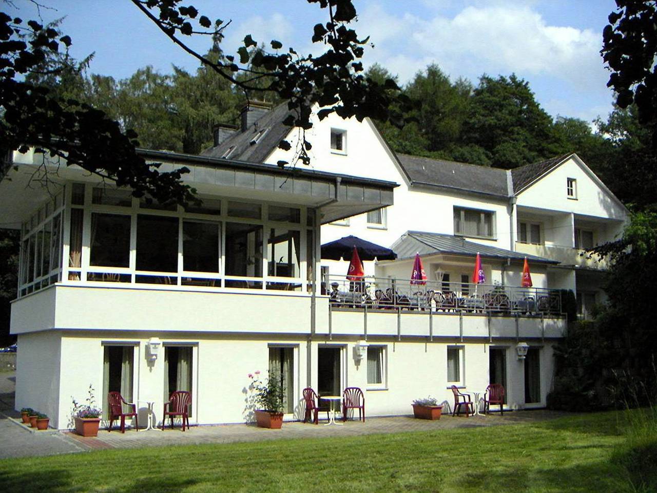 Hotel Haus Hellhohl - Doppelzimmer mit Terrasse und Minibar in Brilon, Hochsauerlandkreis