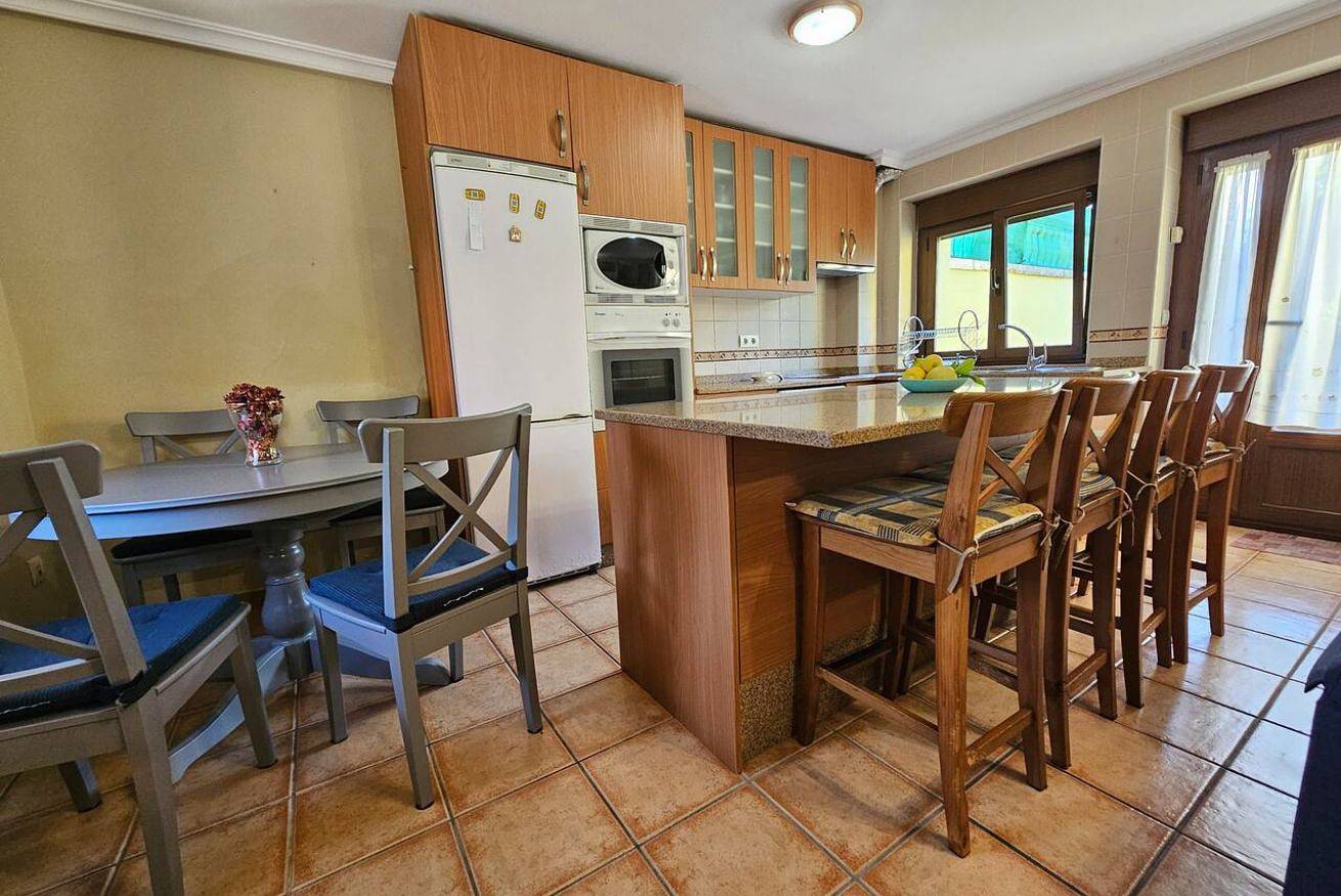 Apartamento entero, Acogedor apartamento cerca de la Playa de Santa Marina: ¡se admiten estancias de larga duración! in Sebreño, Ribadesella