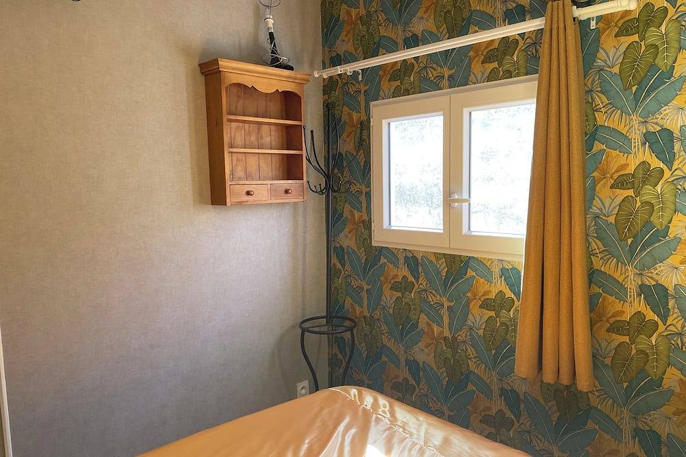 Petite Maison Près du Pont D'avignon in Avignon, Vaucluse