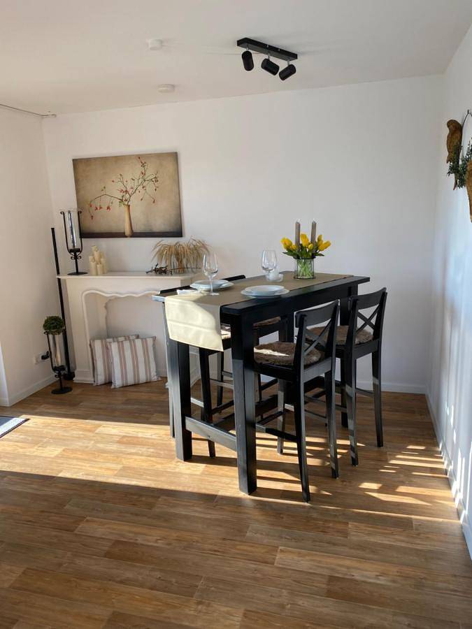 Ferienwohnung für 2 Personen, mit Terrasse und Garten sowie Ausblick