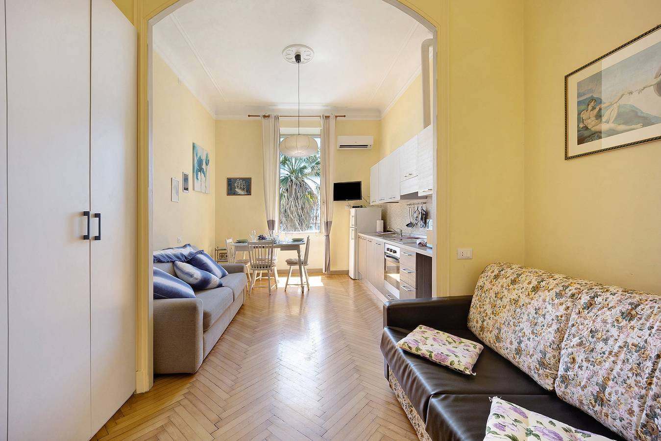 Entire apartment, Apartment 'Solo A Sanremo' with Sea View, Wi-Fi and Air Conditioning in San Remo, Sanremo Municipality