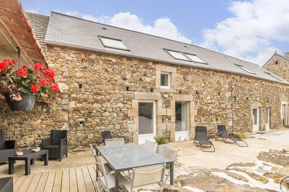 Gîte de charme à La Hague, jardin privé et animaux acceptés in Jobourg, La Hague