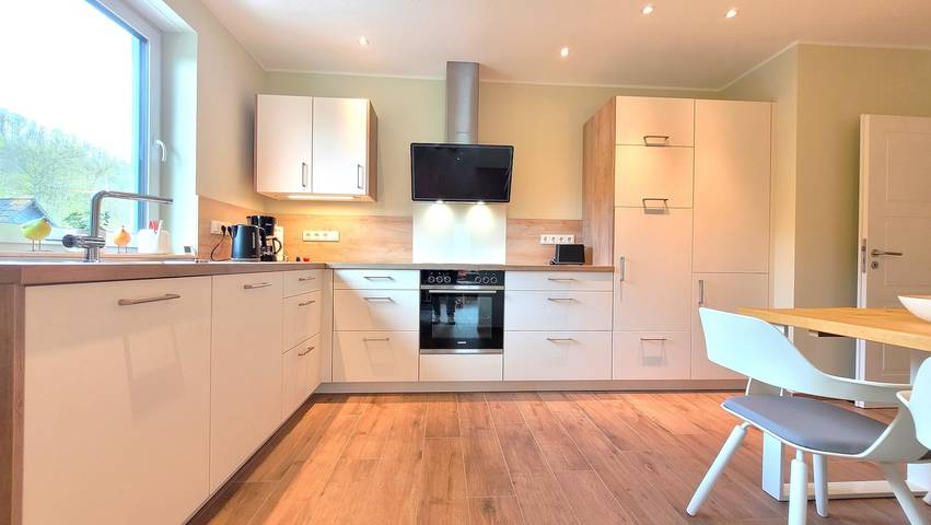 Ganze Wohnung, Ferienwohnung 'Gittas Paradiesperle' mit Balkon und Wi-Fi in Niederdreisbach, Altenkirchen & Umgebung