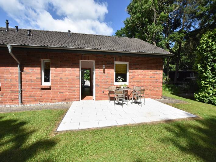 Ferienhaus für 4 Personen, mit Terrasse und Garten sowie Sauna in Damshagen