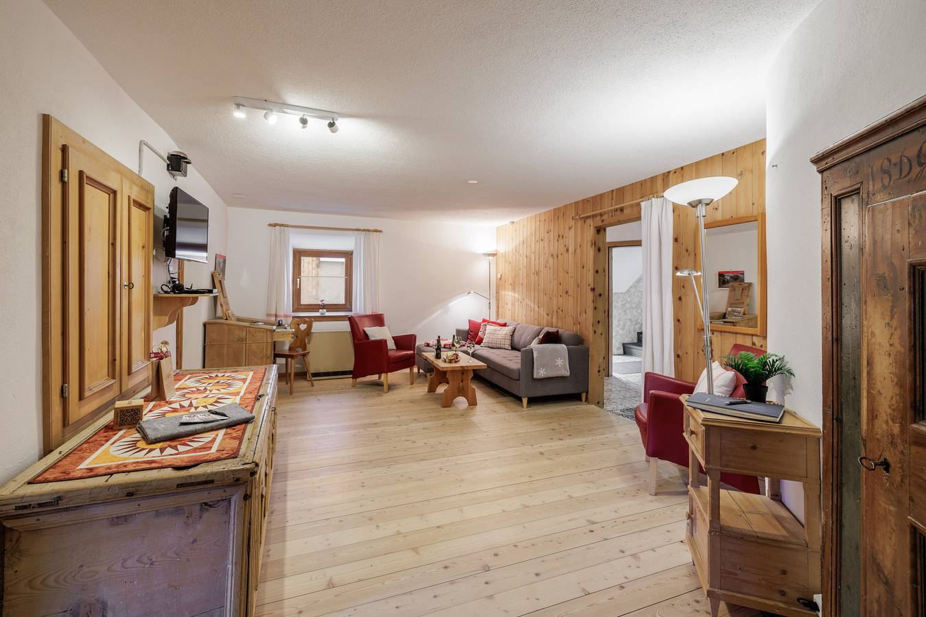 Ganze Wohnung, Ferienwohnung für 5 Personen mit Garten in Scuol, Unterengadin