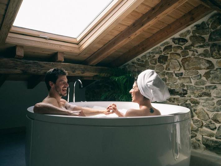 Hôtel pour 2 personnes, avec Balcon et Terrasse ainsi que Jacuzzi et Jardin à Bermeo