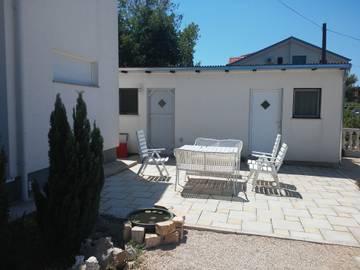 Ferienwohnung für 2 Personen, mit Balkon/Terrasse in Biograd na Moru