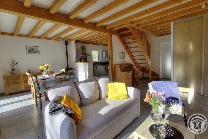 Location de vacances pour 5 personnes, avec jardin à Saint-Clément-sur-Valsonne