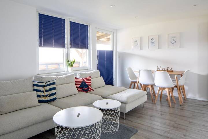 Ferienwohnung für 5 Personen, mit Balkon und Terrasse sowie Garten in Horumersiel