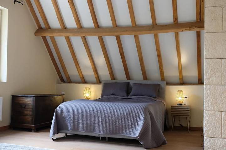 Location de vacances pour 6 personnes, avec jardin ainsi que terrasse et piscine, animaux acceptés à Auriac - 2