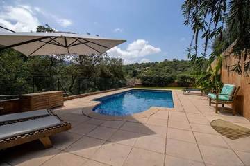 Location de vacances pour 8 personnes, avec jardin et terrasse à Les Adrets-de-l'Estérel