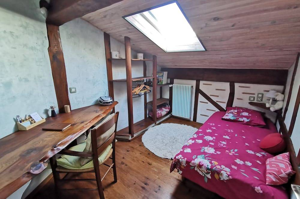 Entire apartment, Les Colombages in Mirepoix, Ariège
