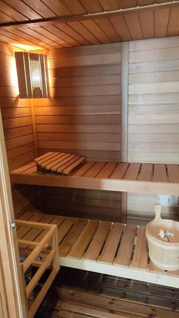 Gîte pour 4 personnes, avec vue ainsi que terrasse et sauna à Nançay