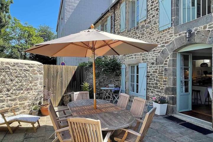 Maison de vacances pour 7 personnes, avec piscine et terrasse à Lanvallay