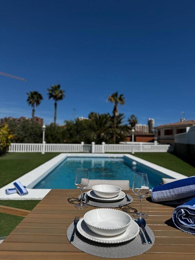 Villa in El Cabo de las Huertas, Alicante