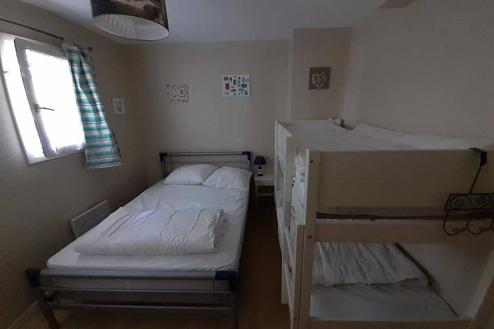 Ganze Wohnung, Ground floor apartment with terrace & heated pool in Hardelot Plage, Condette