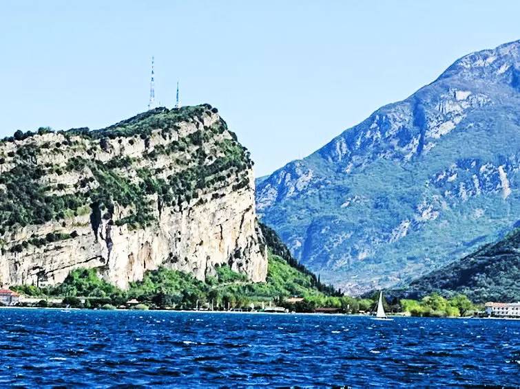 Appartement entier, 2 Pièces 3 Personnes in Riva del Garda, Montagnes autour du lac de Garde