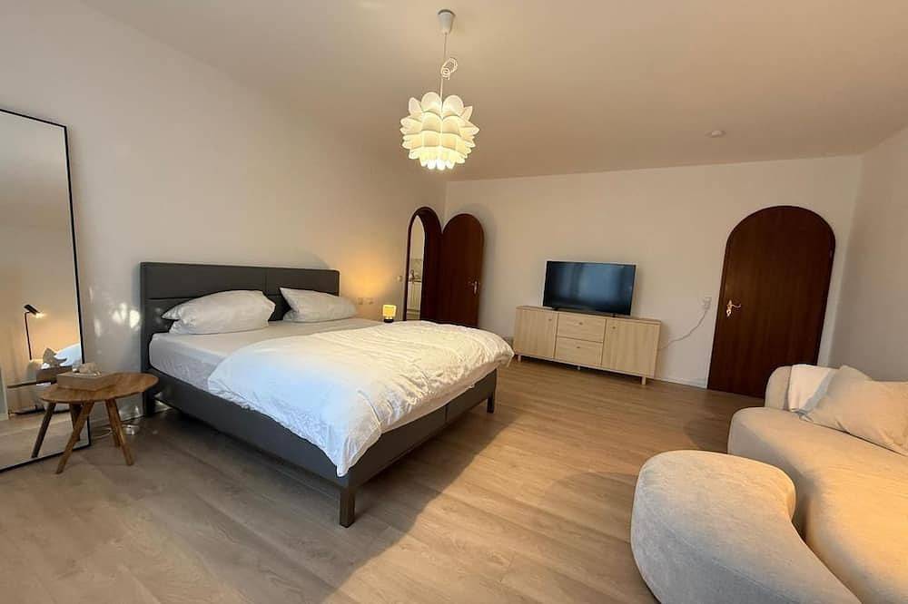 Ganze Wohnung, Ferienwohnung Rhönchalet - Appartement/Fewo, Dusche, Wc, Wohn-/Schlafraum in Gersfeld, Rhön-Hessen