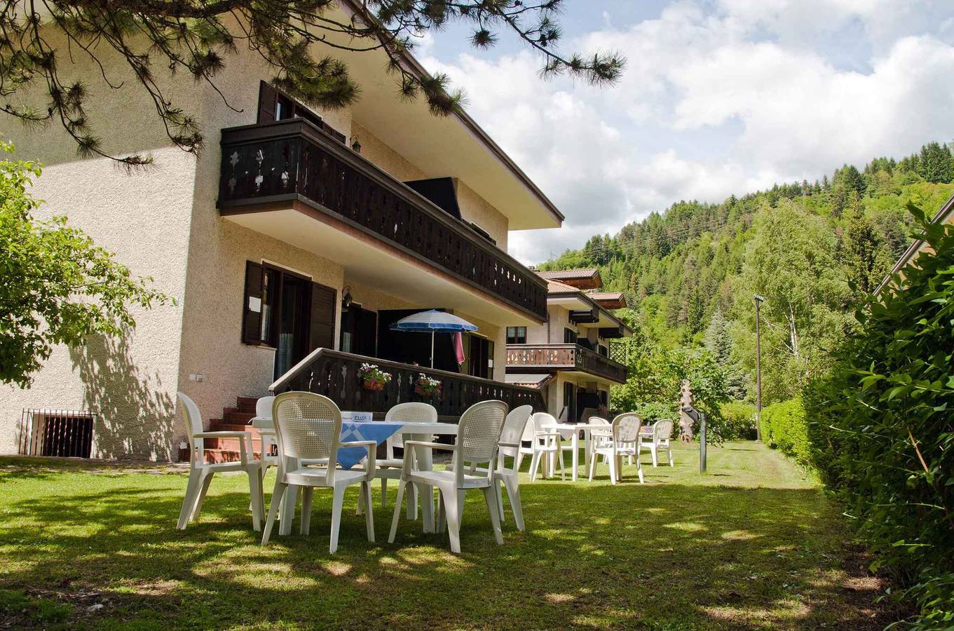 Ganze Ferienwohnung, Ferienwohnung mit Balkon mit Blick auf die Berge in Pieve di Ledro, Ledro