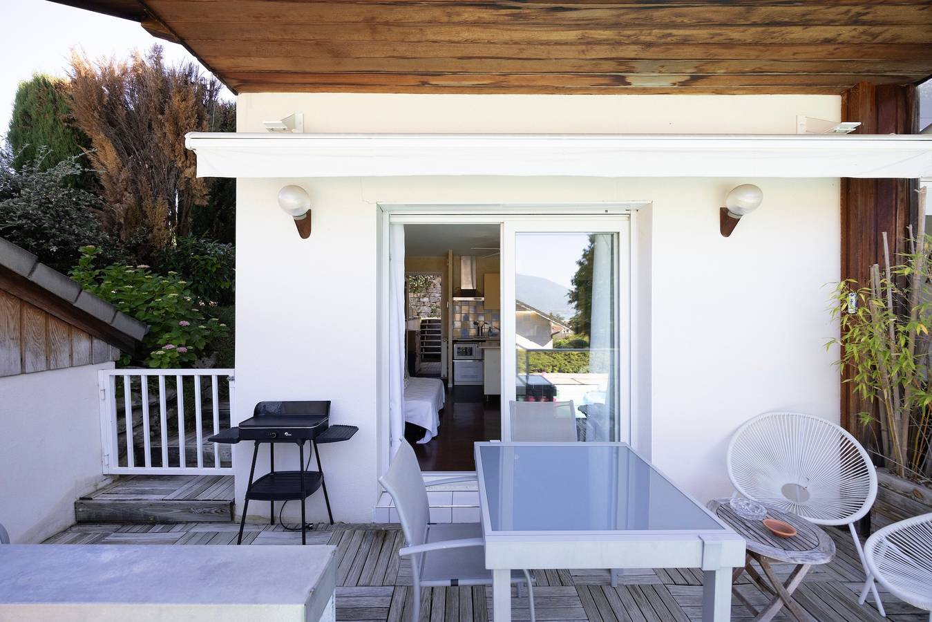 Appartement entier, Appartement 'Au Cœur De La Riviera Des Alpes' avec Vue sur le Lac, Piscine Commune et Wi-Fi in Brison-Saint-Innocent, Région de Chambéry