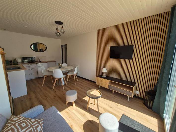 Gîte pour 4 personnes, avec jardin, adapté aux familles à Chanteloup