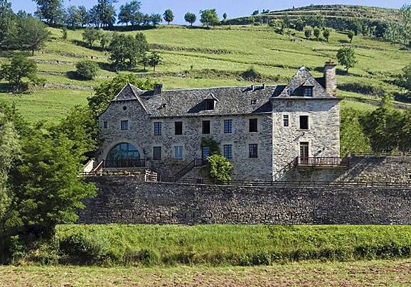 Chambre d’hôte pour 2 personnes, avec jacuzzi ainsi que sauna et jardin dans l' Aveyron
