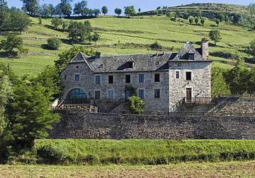 Chambre d’hôte pour 2 personnes, avec jacuzzi ainsi que jardin et sauna dans l' Aveyron