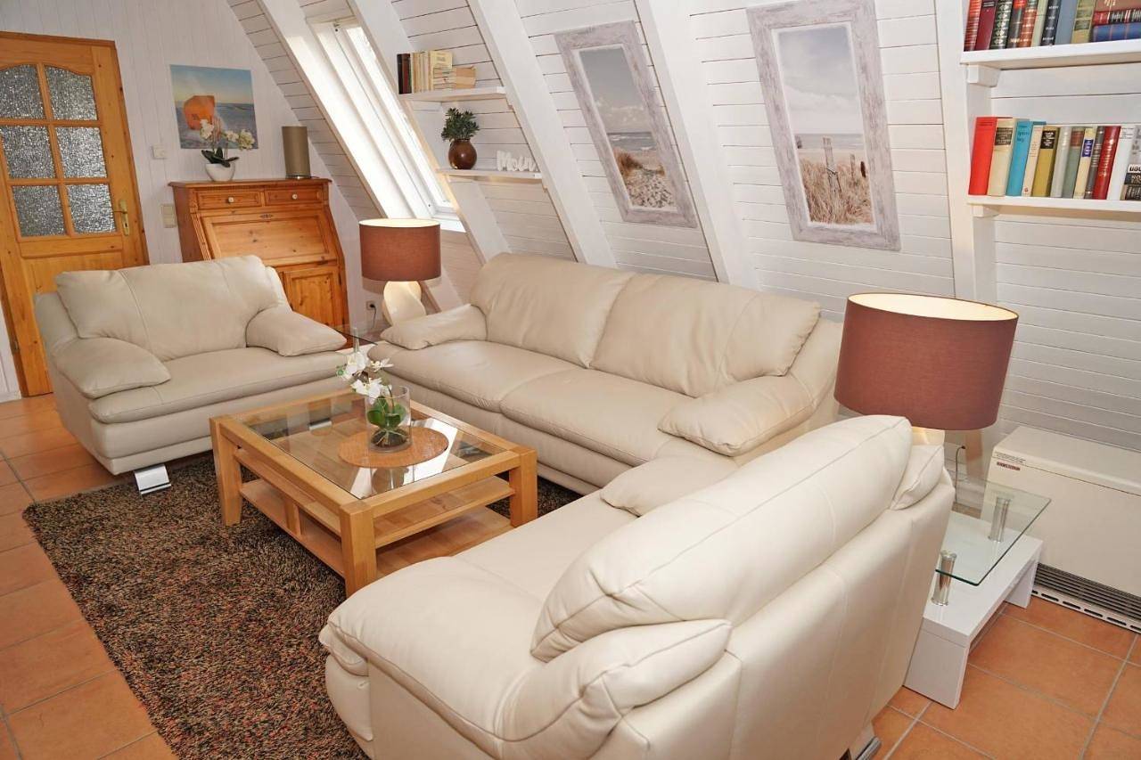 Zeltdachhaus mit Tv im Schlafzimme in Ostseebad Damp, Damp