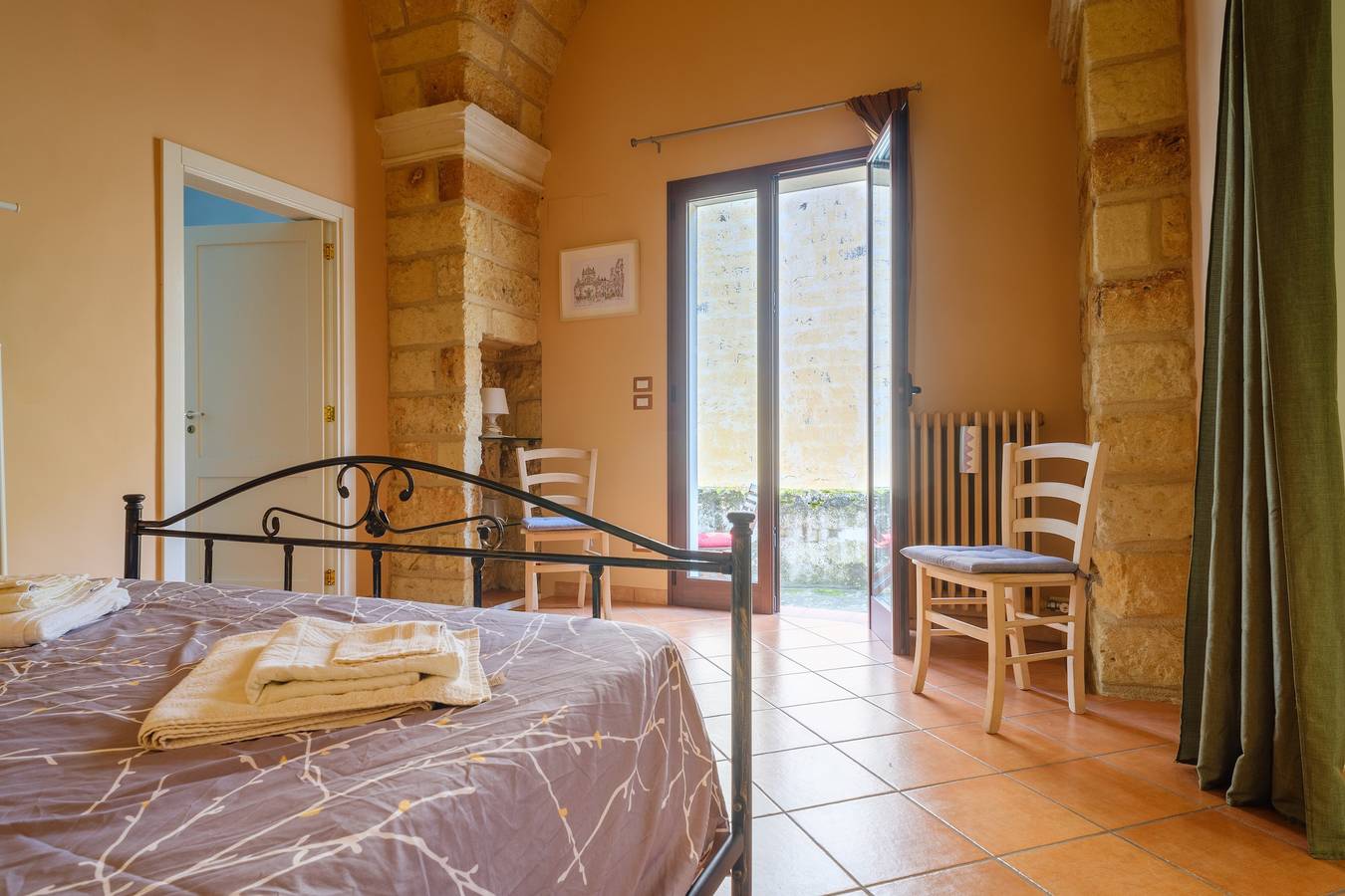 Casa vacanze 'I Colori di Civico 19' con terrazze e Wi-Fi in Galatina, Provincia di Lecce