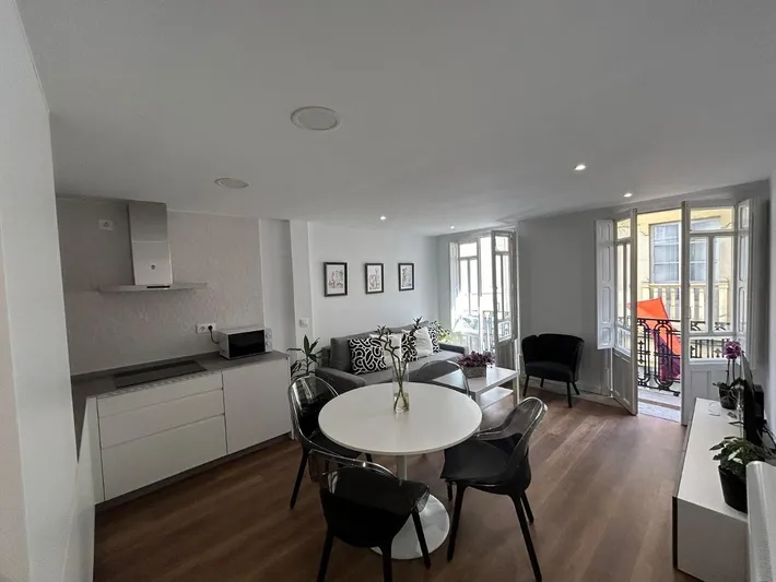 Ferienwohnung für 4 Personen, mit Balkon und Ausblick - 1