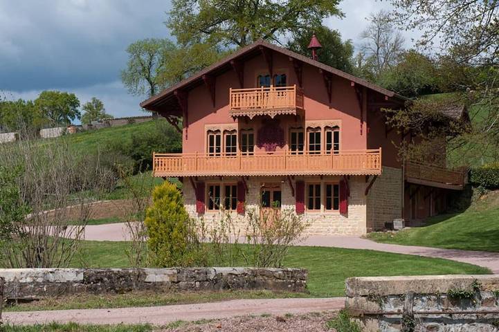 Gîte pour 15 personnes, avec Balcon et Jardin