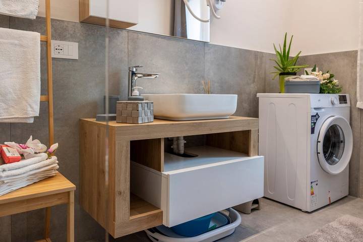Appartement entier, Appartement de vacances pour 3 personnes avec balcon/terrasse in Darfo Boario Terme, Val Camonica