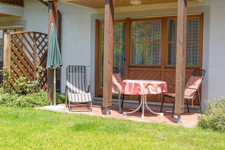 Hel lägenhet, Apartment 'Ferienwohnung 5, 59qm' with Shared Garden, Balcony and Wi-Fi in Kressbronn am Bodensee, Region Bodensee-Oberschwaben