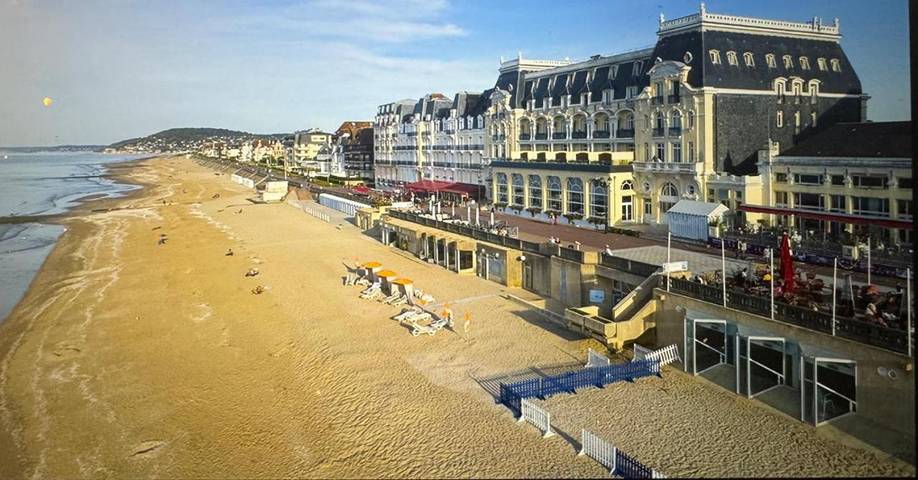 Villa pour 10 personnes, avec vue et terrasse à Cabourg