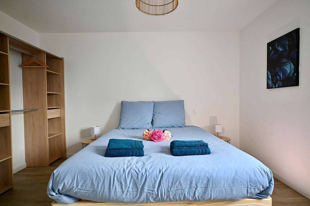 Modern house with garden, not overlooked – 3 bedrooms – Vannes in Vannes, Côte des Mégalithes