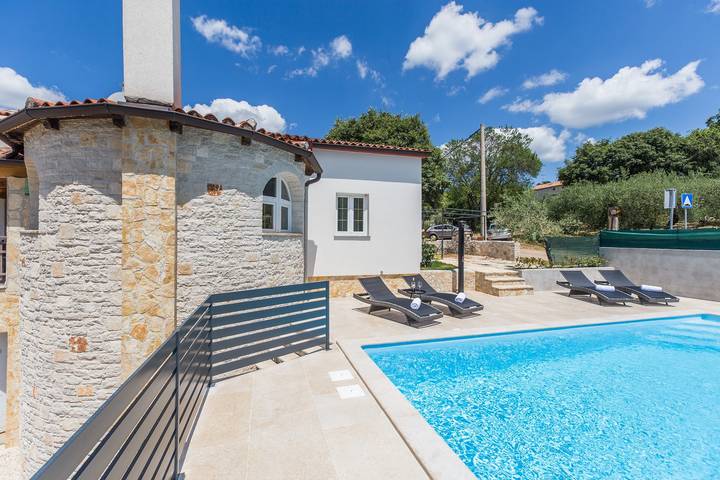 Villa für 5 Personen, mit Pool und Garten in Porec und Umgebung - 2