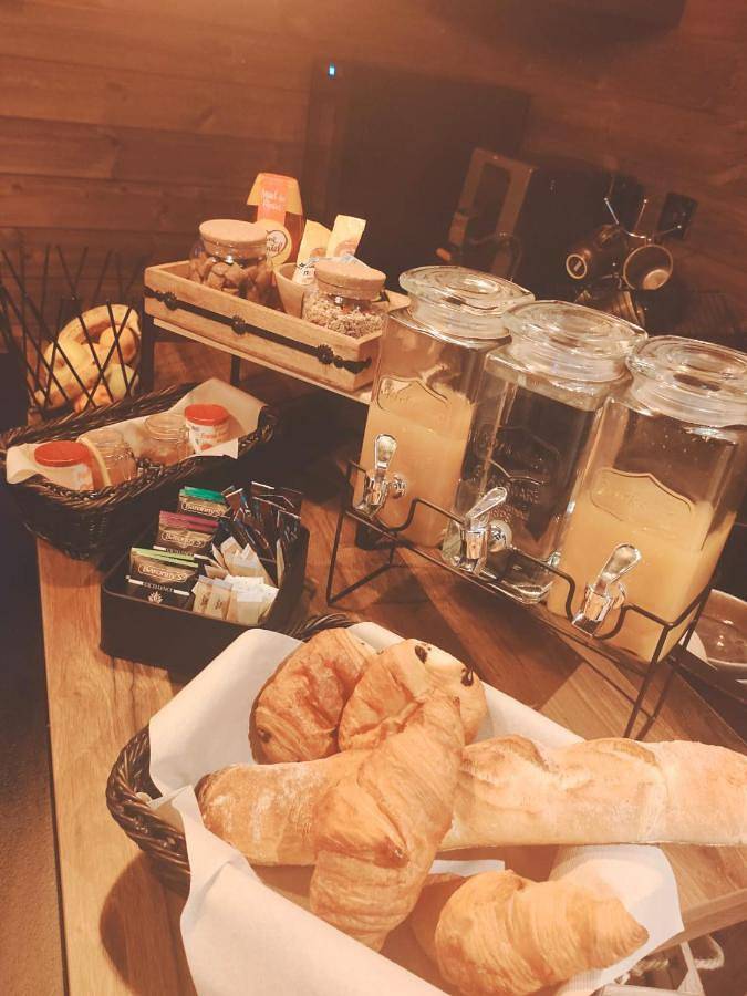 Gîte pour 2 personnes, avec jacuzzi ainsi que sauna et terrasse à Calais - 4