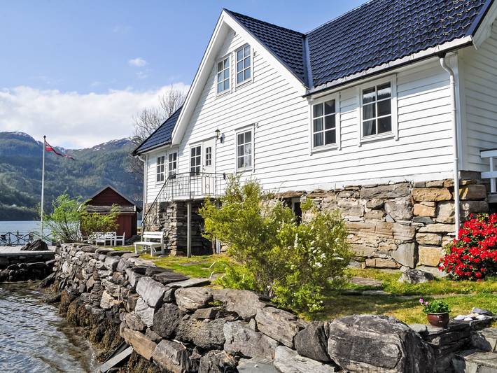 Feriehus for 6 personer, med Terrasse og Hage i Hordaland