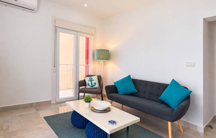 Apartamento vacacional entero, Apartamento con terraza junto a la playa, aire acondicionado y aparcamiento in Playa Villananitos (San Pedro del Pinatar), San Pedro del Pinatar