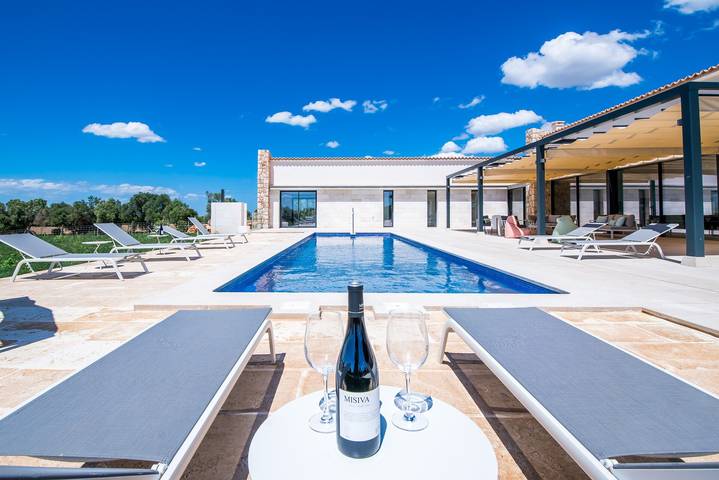 Ferienhaus für 6 Personen, mit Garten und Whirlpool in Ariany