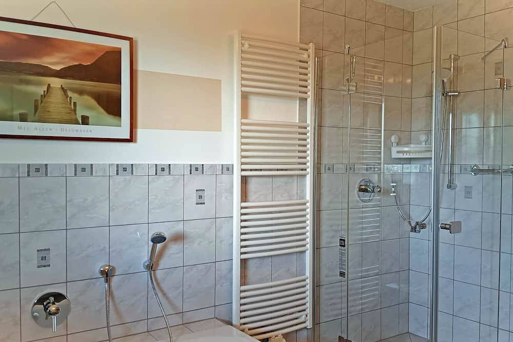 Ganze Wohnung, Gemütliche Ferienwohnung (74 qm) mit Terrasse für bis zu 4 Personen in Kemnath, Ostbayern