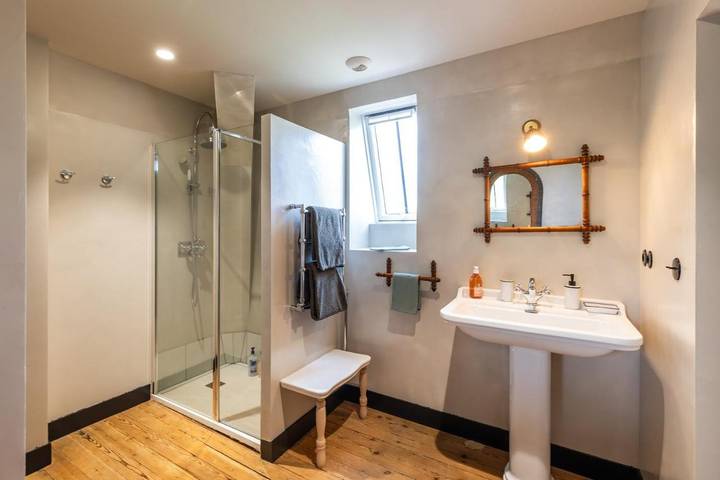 Maison d’hôte pour 2 personnes, avec terrasse et jardin ainsi que piscine et sauna à Lormont - 4