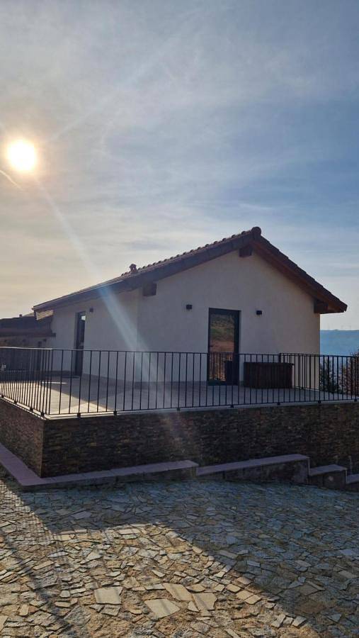 Location de vacances pour 2 personnes, avec vue ainsi que piscine et jardin à Mondim de Basto - 3