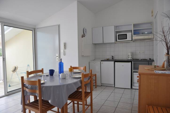 Gîte pour 4 personnes, avec balcon et vue sur le lac à Carcans - 2