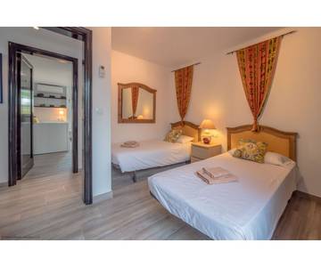 Apartment for 8 People in Playa Blanca, Yaiza, Photo 2