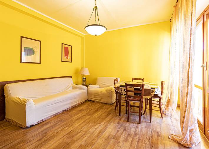 Ferienwohnung für 5 Personen, mit Balkon und Garten in Marina di Campo