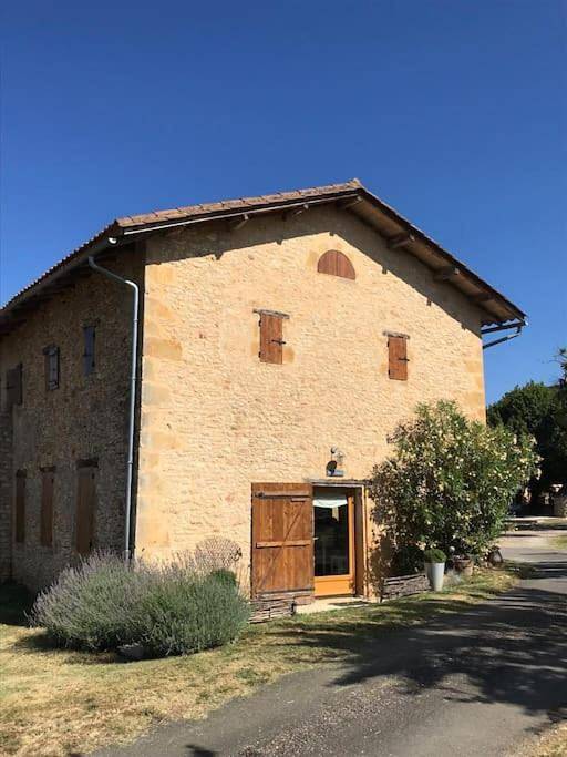 Location de vacances pour 6 personnes, avec jardin et terrasse à Le Buisson-de-Cadouin